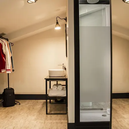 Room Ventura-3